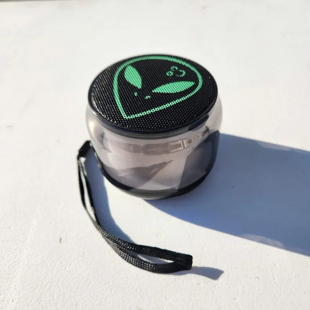New Alien Bluetooth Portable Speaker LED Lights Rechargeable Battery - Recharges